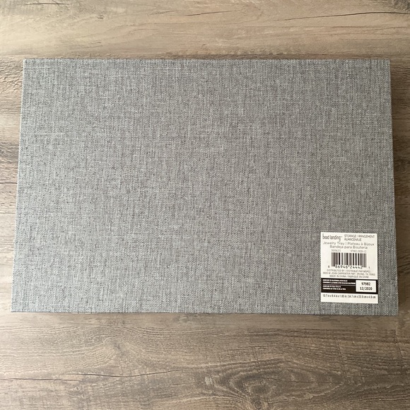 Michaels Bead Landing Gray Jewelry Tray with Lid - Picture 7 of 7